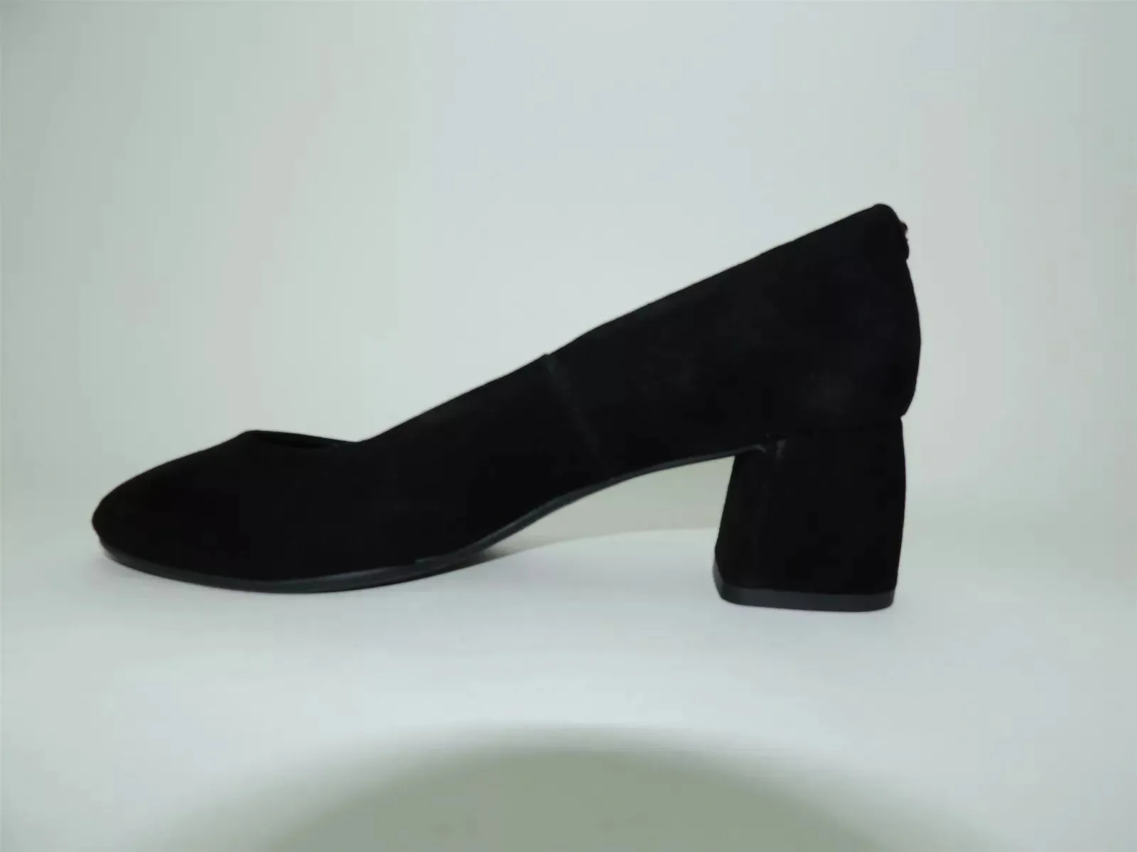 Kate Spade New York Beverly Black Suede Womens Shoes, Size 5