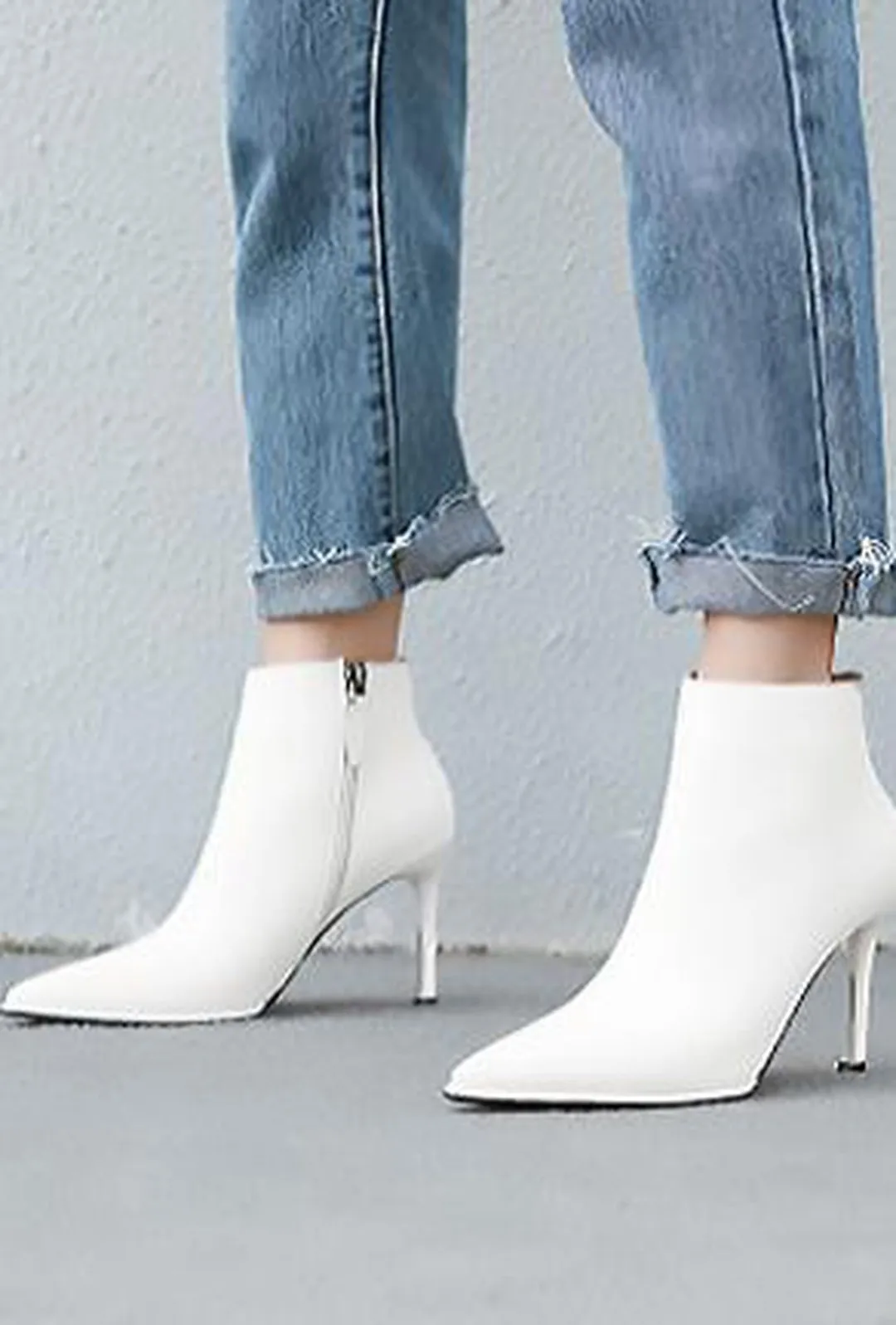 KAYSA - SLEEK ANKLE BOOTS