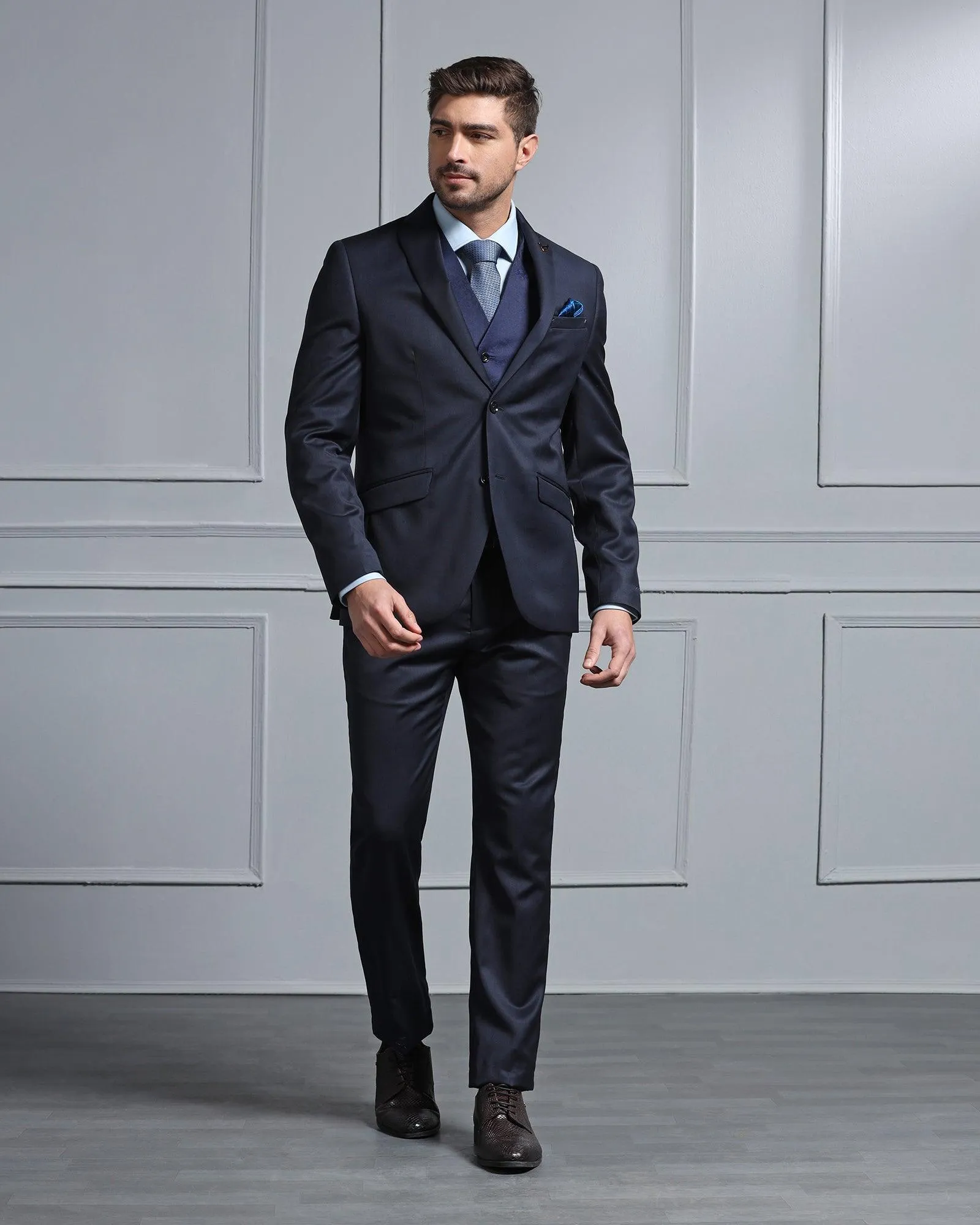 Luxe Three Piece Navy Solid Formal Suit - Jetz