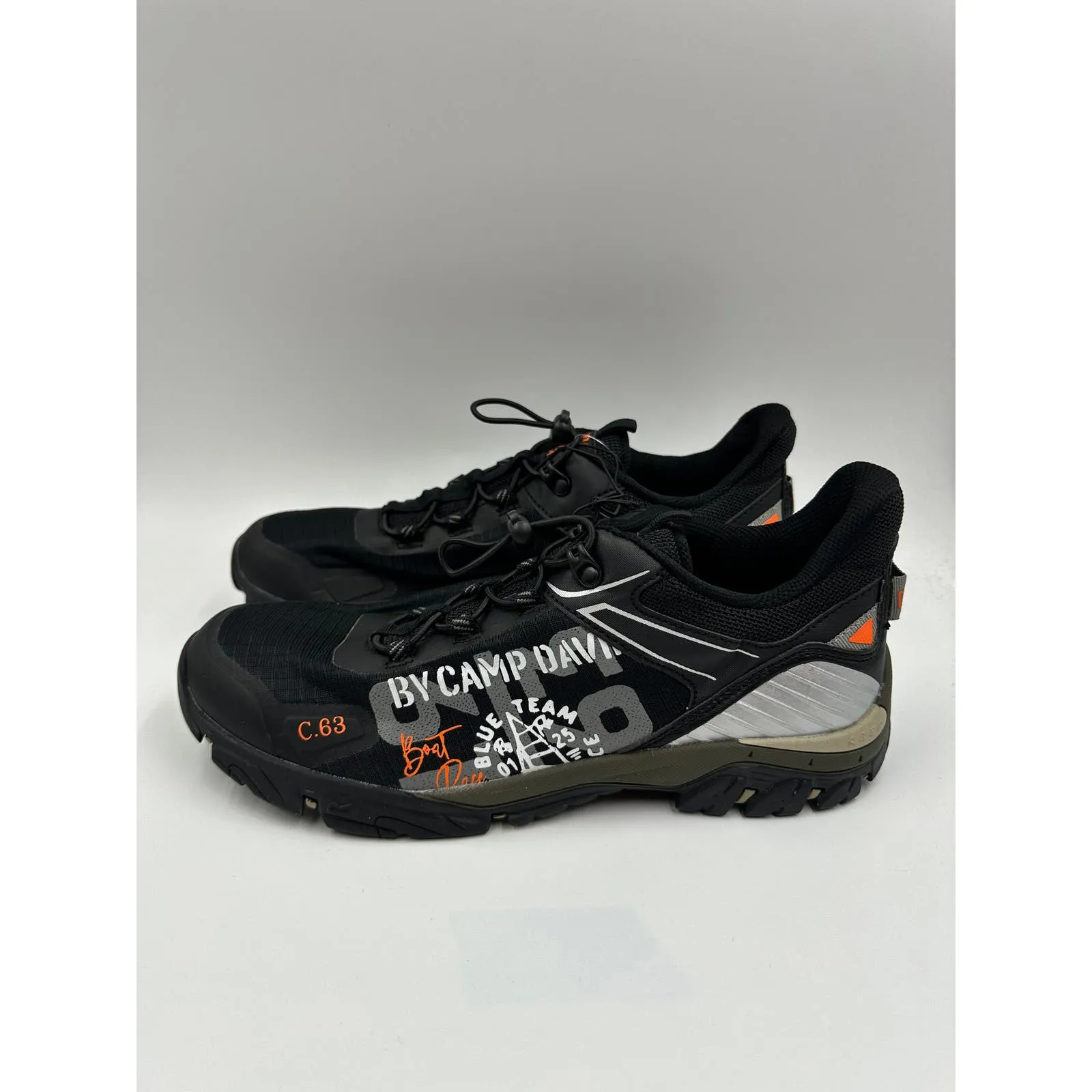 Men's Size 10, Rugged Black & Silver Sneaker w/ Graffiti on the Side