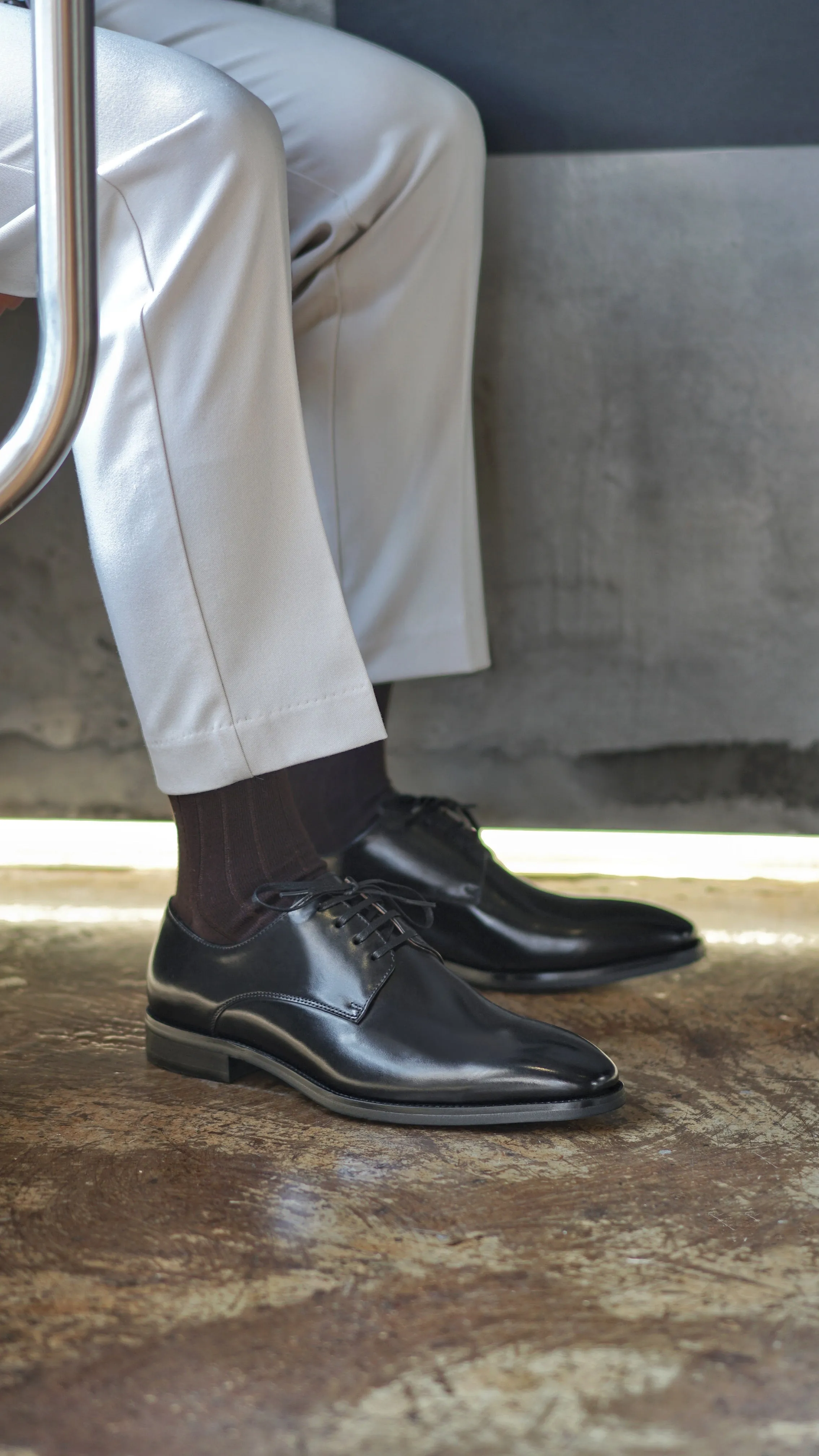 Sleek Black Plain-Toe Derby Shoes